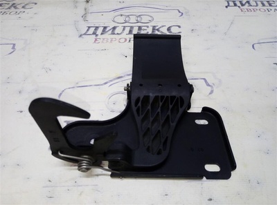4e0823485b крючок капота Audi A8 [D3 4E] 2004-2010 2008