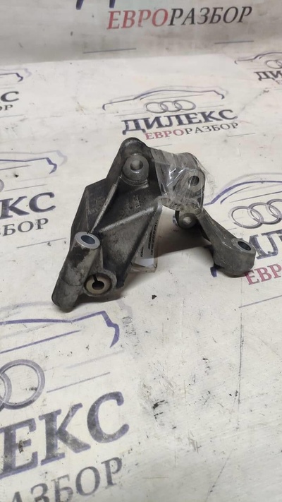 06e145393b кронштейн гидроусилителя Audi A6 (C6 4F) 2004-2011 2009