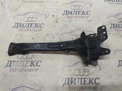 7L0805799D кронштейн замка капота VW Touareg 2002-2010 2009