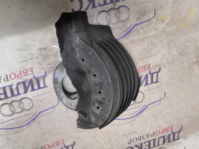 8R0511540B пыльник Audi Q5 2011