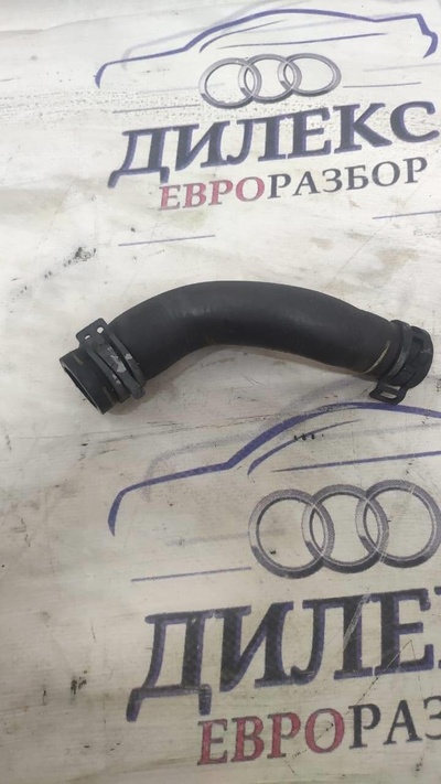 06H121057E шланг системы охлаждения Audi Q5 2011