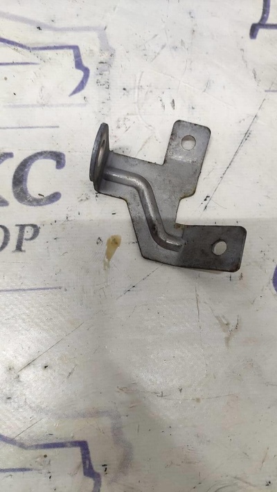 03H971858C кронштейн (сопут. товар) VW Touareg 2002-2010 2009