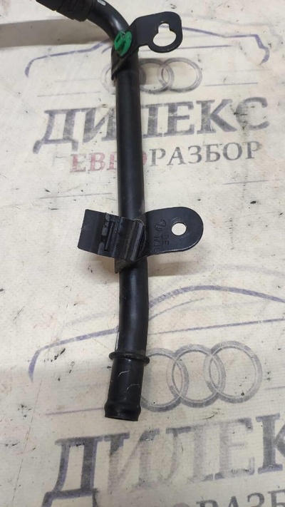 7L0121065H трубка системы охлаждения Audi