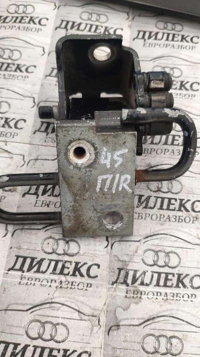 8E0831412B петля двери Audi A6 (C6 4F) 2004-2011