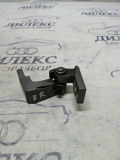 4F0833402B петля двери Audi A6 (C6 4F) 2004-2011 2010