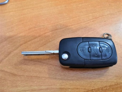4d0837231c ключ зажигания Audi A6 (C5) 1997-2004