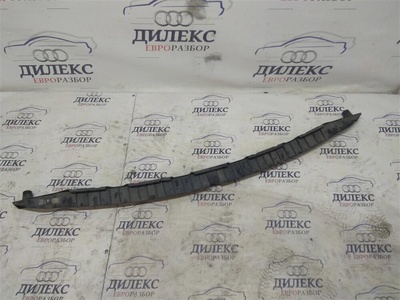 7l6807863 направляющая заднего бампера VW Touareg 2002-2010 2009