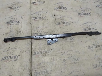 8K0805629B кронштейн Audi A4 (B8) 2007-2015 2009/12