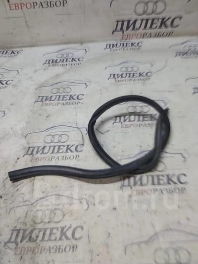 3C0823723 уплотнитель VW Passat (B6) 2005-2010 2008
