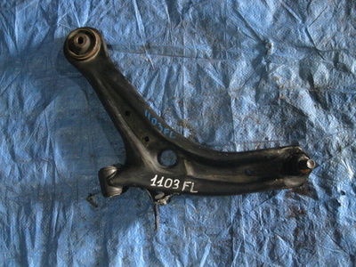 D65134350 рычаг MAZDA DEMIO DE5FS