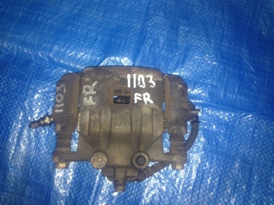D01N33980C суппорт MAZDA DEMIO DE5FS