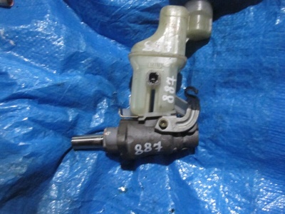 4720748010 главный тормозной цилиндр TOYOTA KLUGER MCU25 47207-48010