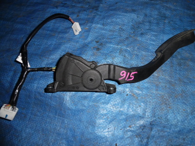 B32H41600B педаль MAZDA AXELLA BK5P