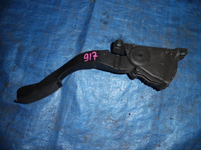 B32H41600B педаль MAZDA AXELLA BK5P