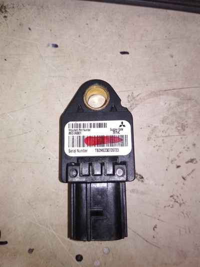 8651a001 Датчик AIR BAG mitsubishi Lancer X (CX,CY) 2007>