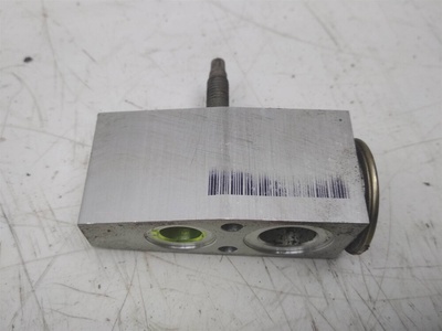 52441252 Клапан кондиционера chevrolet Cobalt T250) 2013-2015