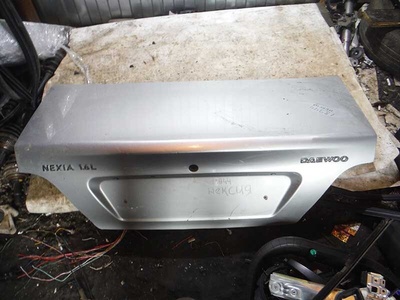 J3351001 Крышка багажника daewoo Nexia