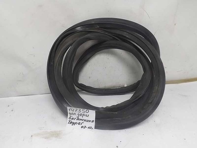 7L6827705K Уплотнитель двери багажника volkswagen Touareg 2002-2010