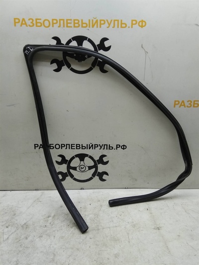 803315826R Уплотнитель стекла двери передней левой renault Logan 2005-2014