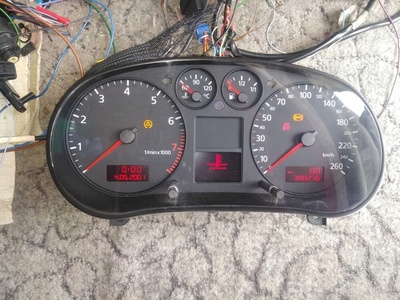 8l0920900H спидометр audi a3 рестайлинг półfis 1.6 1.8