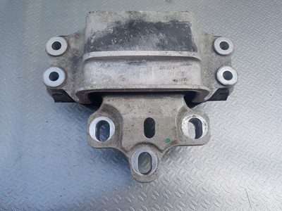 8J0199555F audi tt 8j a3 лапа подушка кпп tdi
