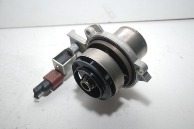03L121011 audi a1 volkswagen поло skoda 1.4tdi насос радиатора 04b121011d