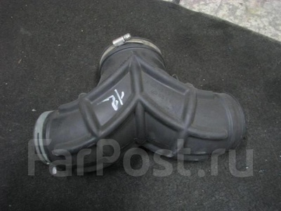 7l6129627 патрубок воздушного фильтра VW Touareg 2002-2010 2003