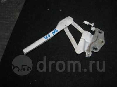 3C0823301D петля капота VW Passat (B6) 2005-2010 2006