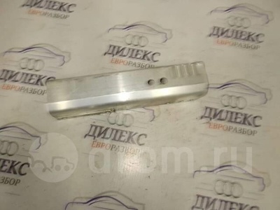 8K0807331B кронштейн усилителя заднего бампера Audi A4 (B8) 2007-2015 2008