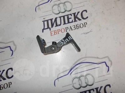 8K0831402E петля двери Audi A4 (B8) 2007-2015 2008