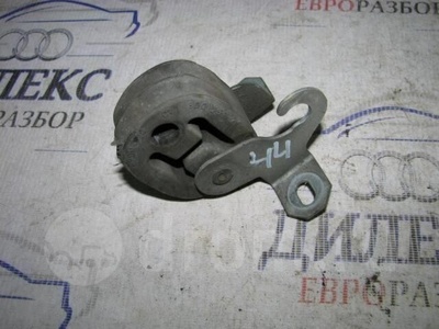 8d0253144a кронштейн глушителя Audi A4 (B7) 2004-2009 2005