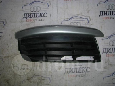 1K0853666J решетка в бампер VW Jetta 2005-2011 2008