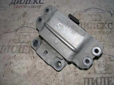 1K0199555AC опора двигателя VW Golf VI 2009-2012 2011