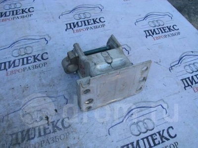 4e0807134a кронштейн усилителя переднего бампера Audi A8 [D3 4E] 2004-2010 2004