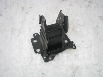 8p0807133 кронштейн переднего бампера Audi A3 (8PA) 2004-2013 2005