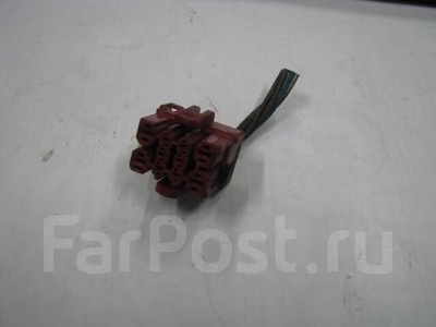 8d0937733b разъем Audi