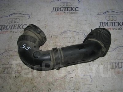 7L0129684A патрубок воздушного фильтра VW Touareg 2002-2010 2005