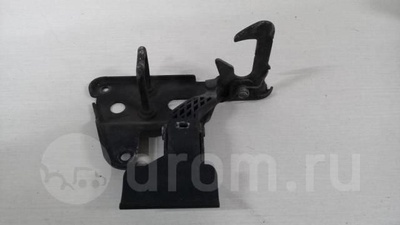 4f0823480a крючок капота Audi A6 (C6 4F) 2004-2011 2004