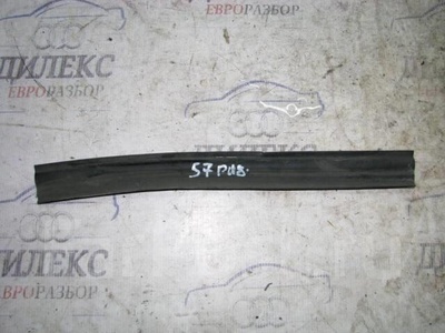 8k0121331h уплотнитель Audi A4 (B8) 2007-2015 2009