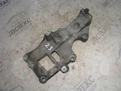 06F903143E кронштейн генератора VW Passat (B6) 2005-2010 2008