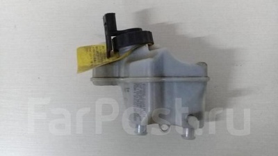 5N2611301A бачок главного тормозного цилиндра VW Tiguan 2007-2011 2008