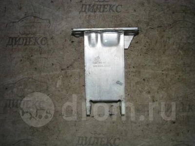 8K0807133C кронштейн усилителя переднего бампера Audi A4 (B8) 2007-2015 2008