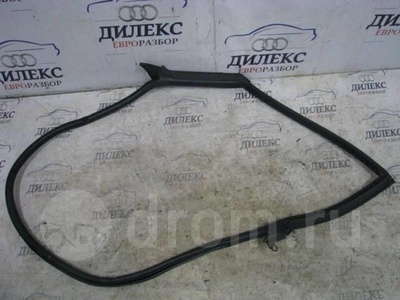 8t8833708f уплотнитель двери Audi A5 /S5 Coupe/Sportback 2008> 2011