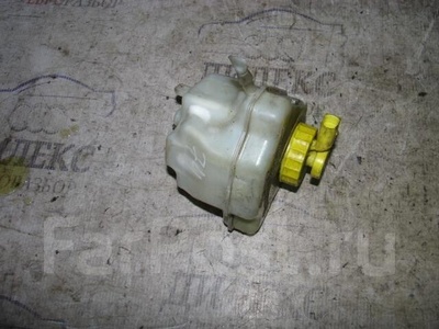 7L0611303 бачок главного тормозного цилиндра VW Touareg 2002-2010 2007