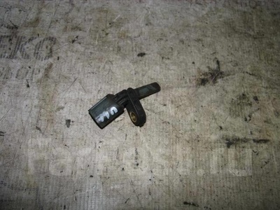 7L0927808B датчик abs VW Touareg 2002-2010 2007