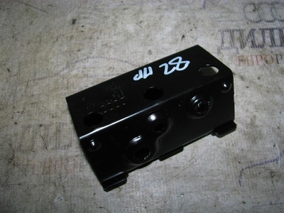 4F9863254B кронштейн (сопут. товар) Audi A6 (C6 4F) 2004-2011 2009