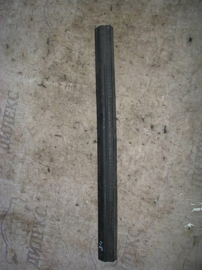 8K0121331K уплотнитель Audi A4 (B8) 2007-2015 2012