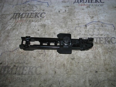 8K0857833C механизм регулировки ремня безопасности Audi Q5 2011