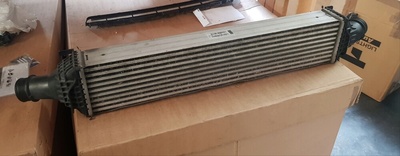 8W0145805B audi a4 a5 8w интеркулер