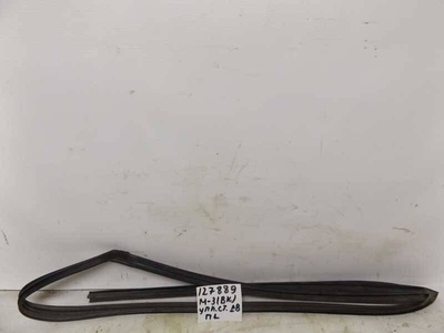 BP4K59605B Уплотнитель стекла двери передней левой mazda (Мазда) 3 (ВК) 2002-2009